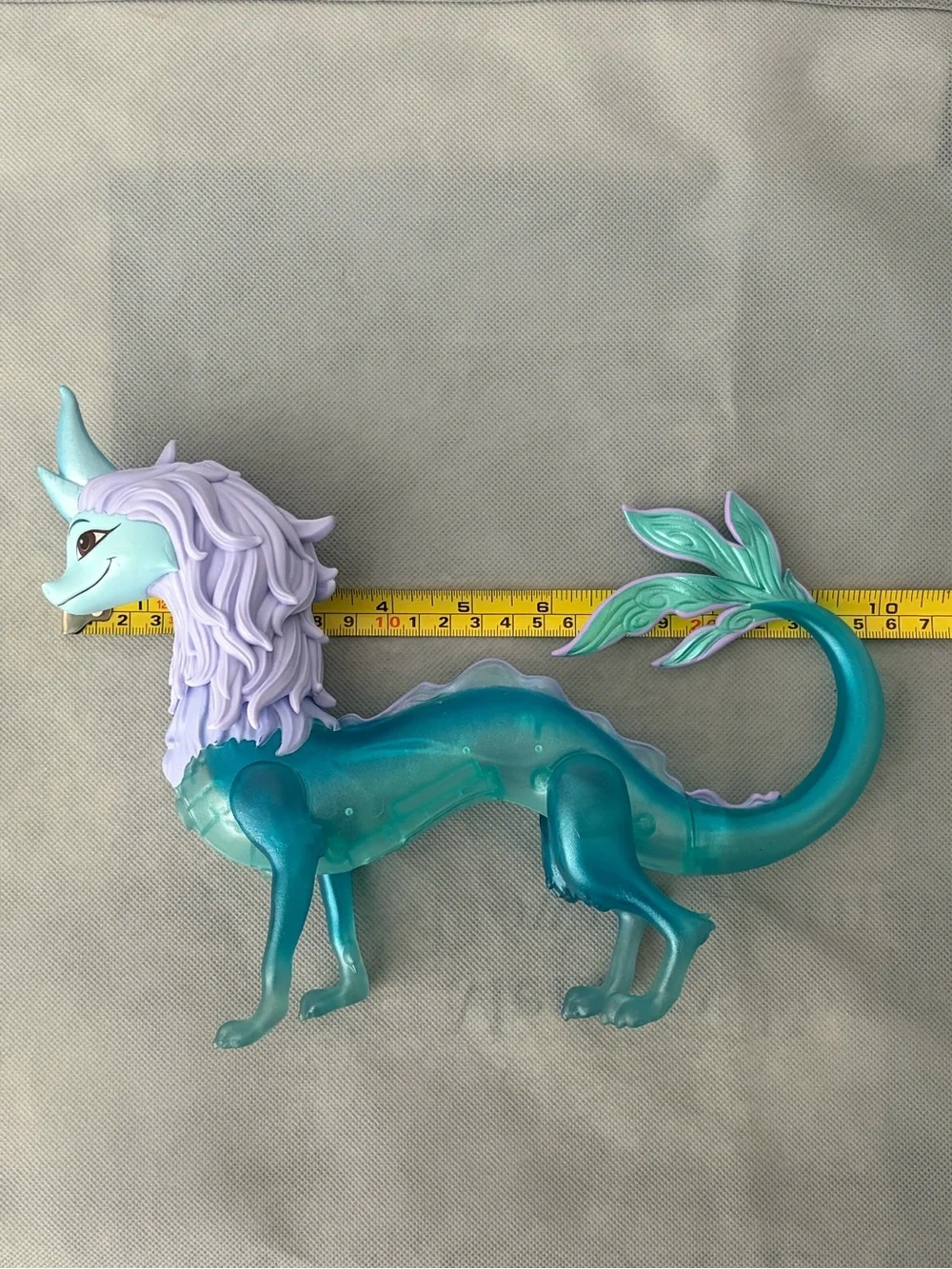 Disney Raya Last Dragon Sisu Figures Pair Excellent (F290)
